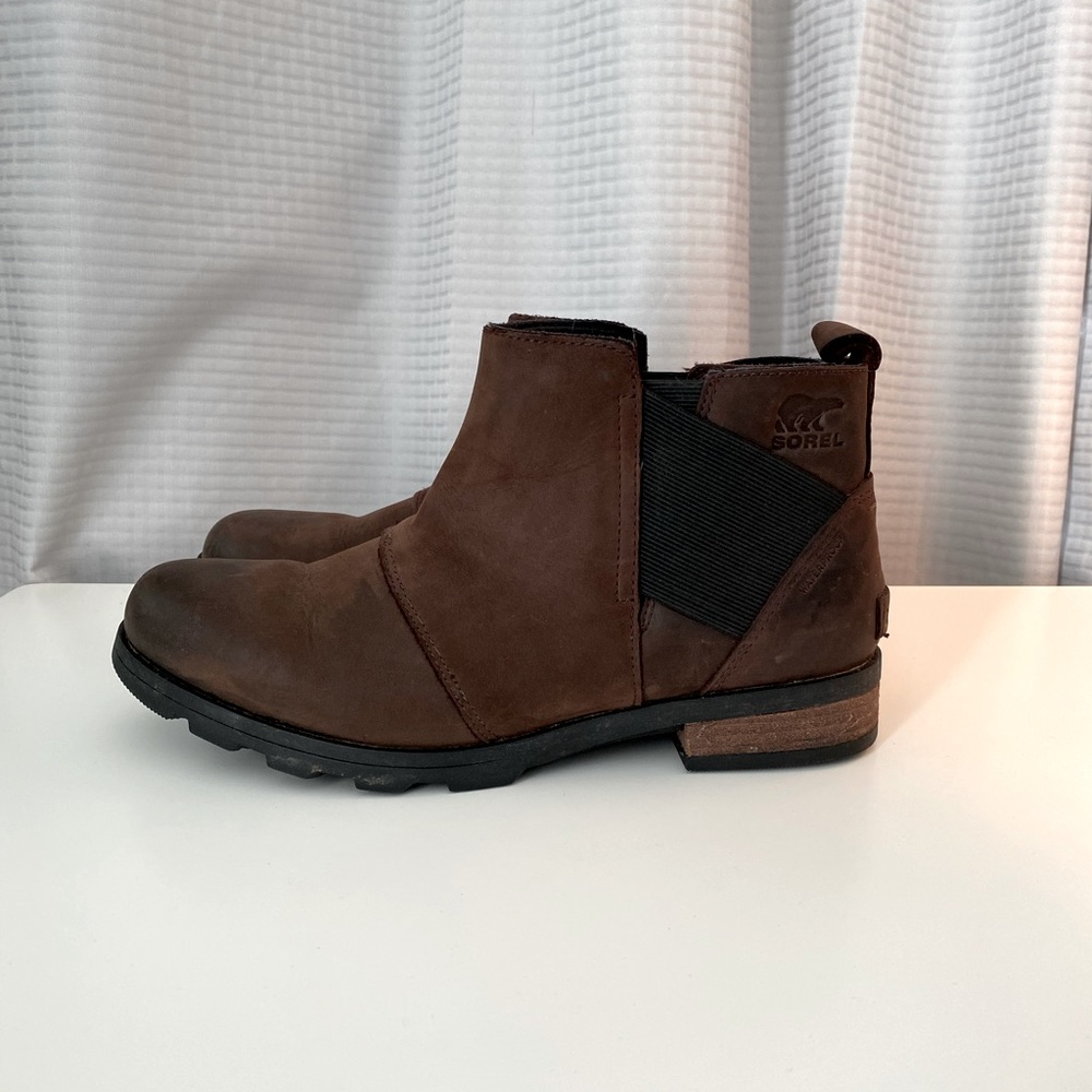 Womens Sorel Emelie Chelsea